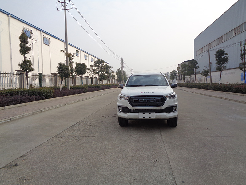 XZL5037GSS6型灑水車(chē)