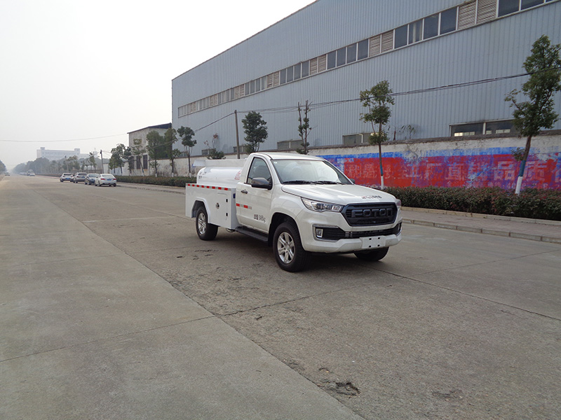 XZL5037GSS6型灑水車(chē)