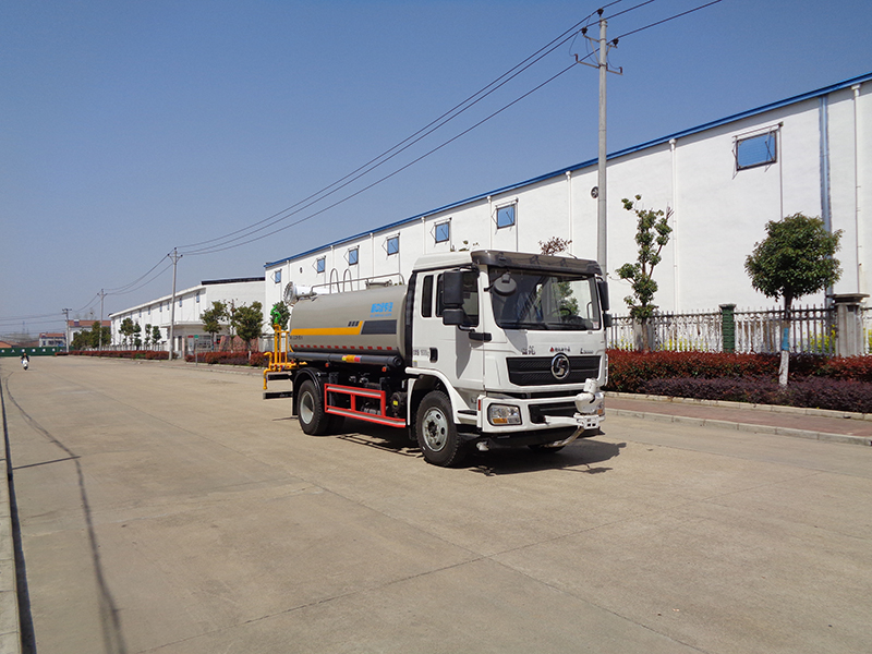 XZL5182GPS6型綠化噴灑車(chē)