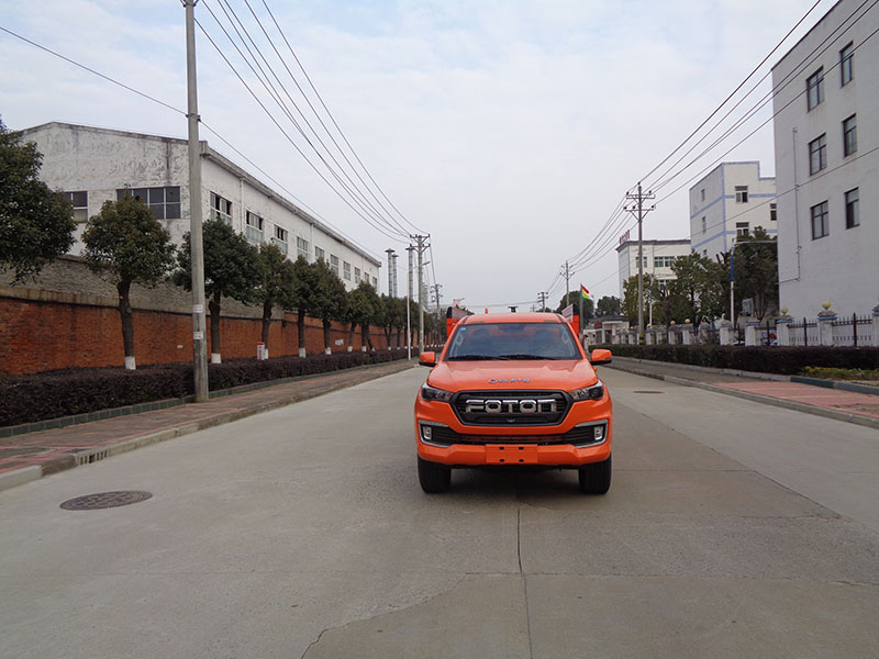 XZL5045GSS6型灑水車