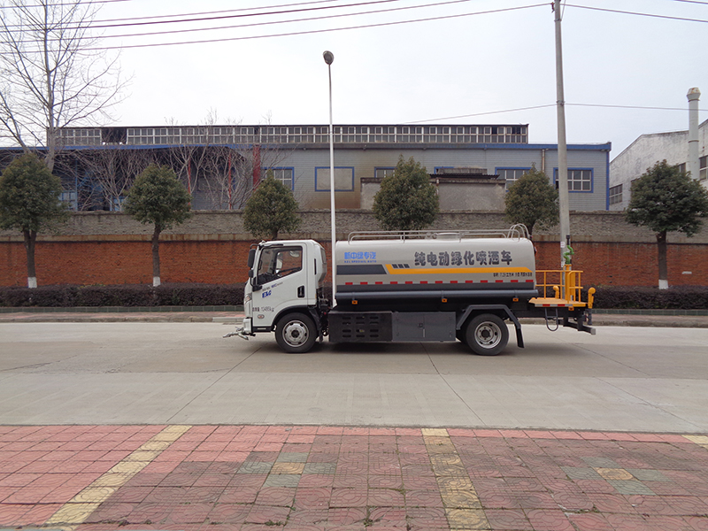 XZL5125GPSBEV型純電動綠化噴灑車