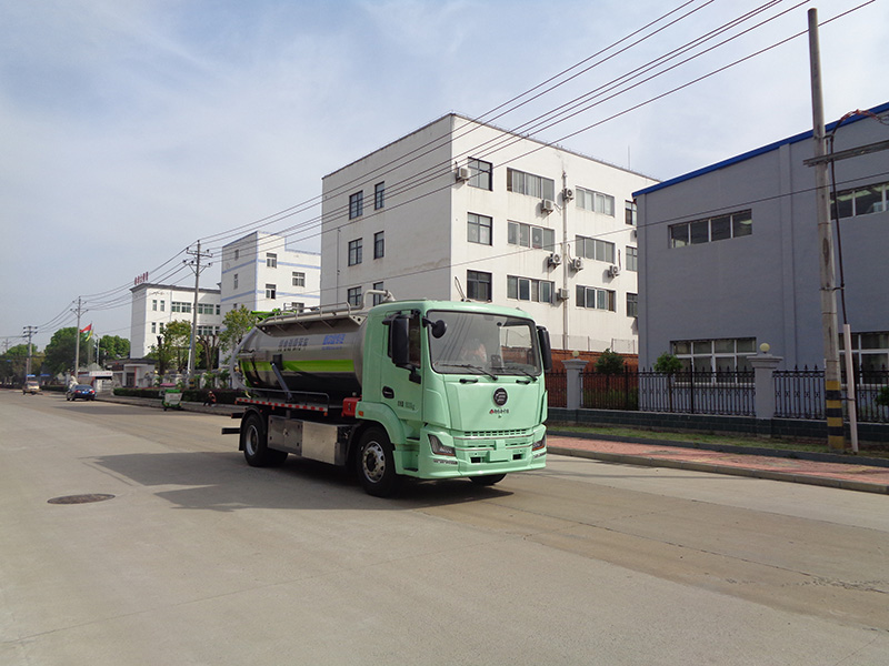XZL5183GXWBEV型純電動(dòng)吸污車